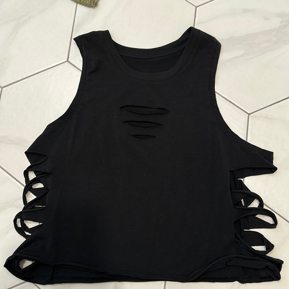 Alo top - shredded tank - size small